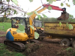 Mini digger training in Devon & South West with Hush Farms. Digger courses in Devon for 360 or 180 excavator.